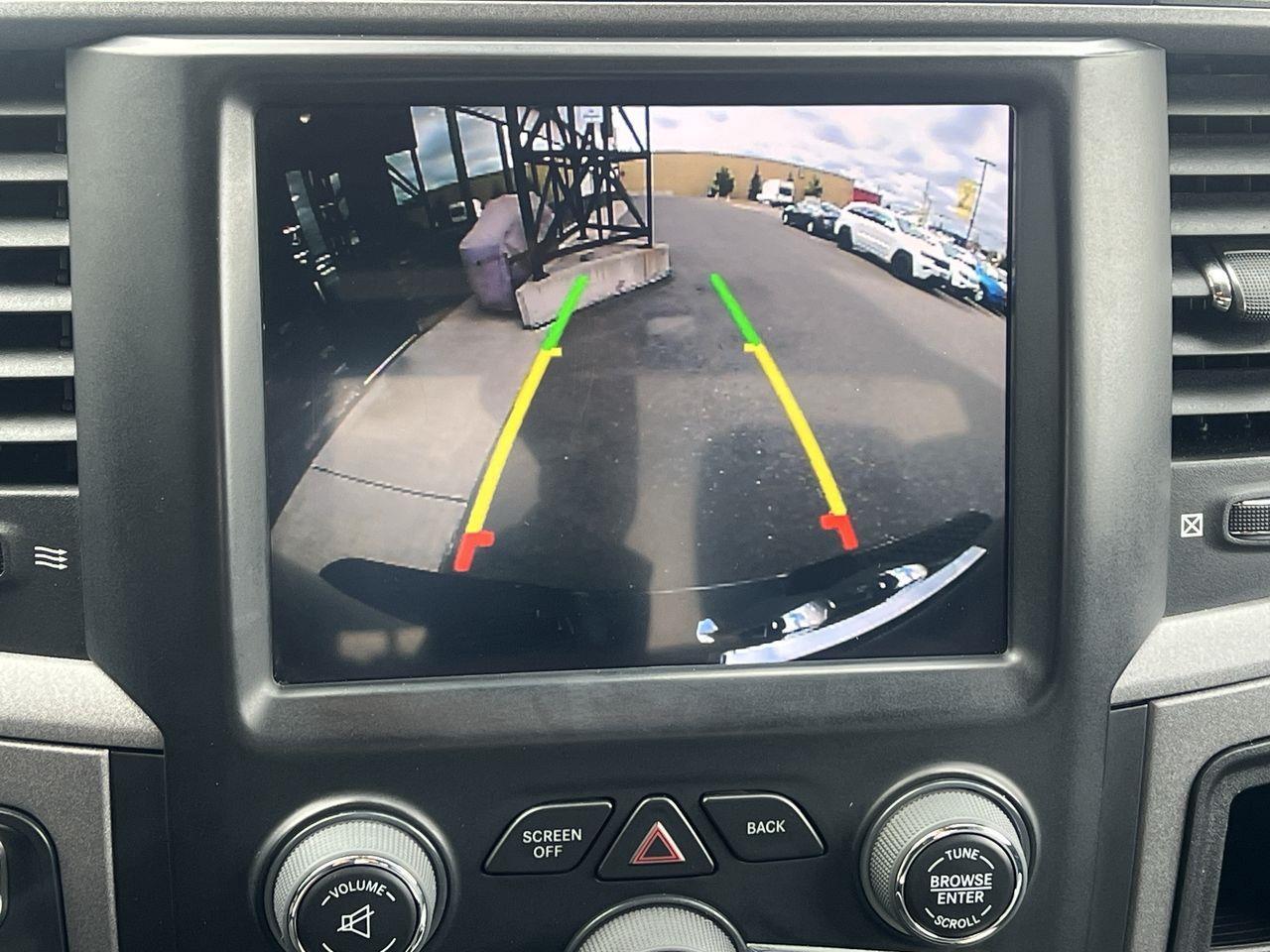 2022 RAM 1500 Classic Tradesman 4x4, HEATED FRONT SEATS, SIRIUS XM, CRUISE CONTROL, BACK UP CAM!! Photo