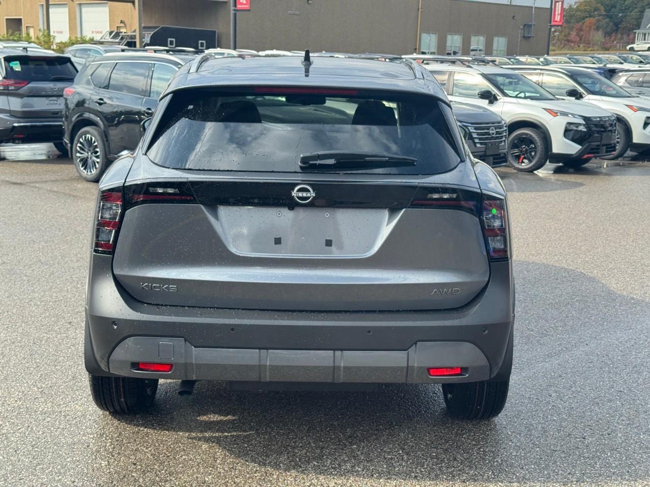 2027 Nissan Kicks SR Premium AWD Photo