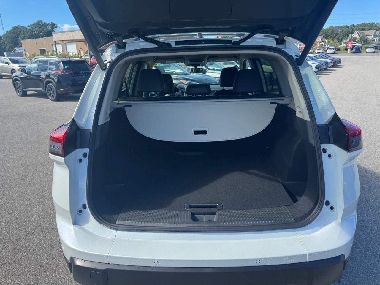 2026 Nissan Rogue AWD Rock Creek Photo