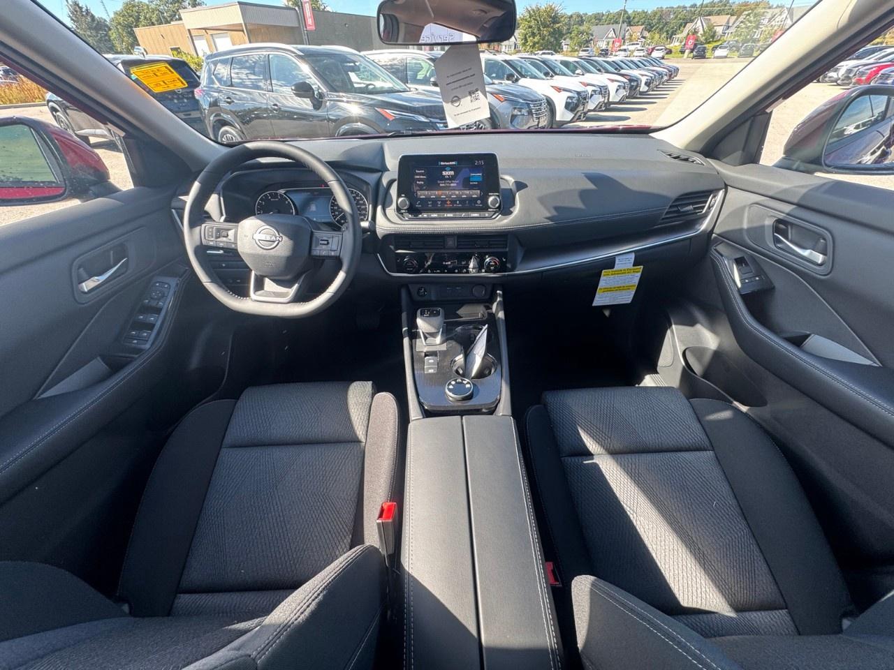 2026 Nissan Rogue AWD SV Moonroof Photo