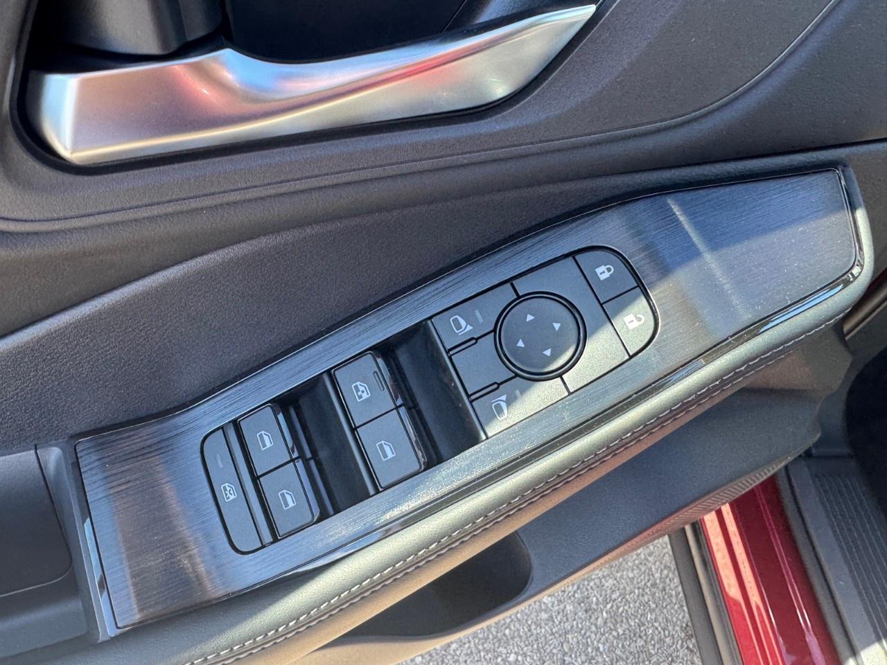 2026 Nissan Rogue AWD SV Moonroof Photo