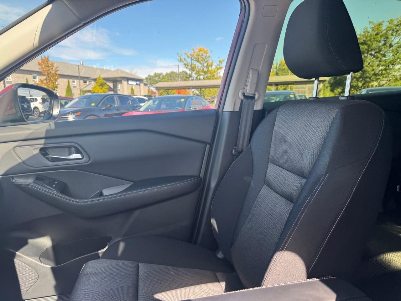 2026 Nissan Rogue AWD SV Moonroof Photo