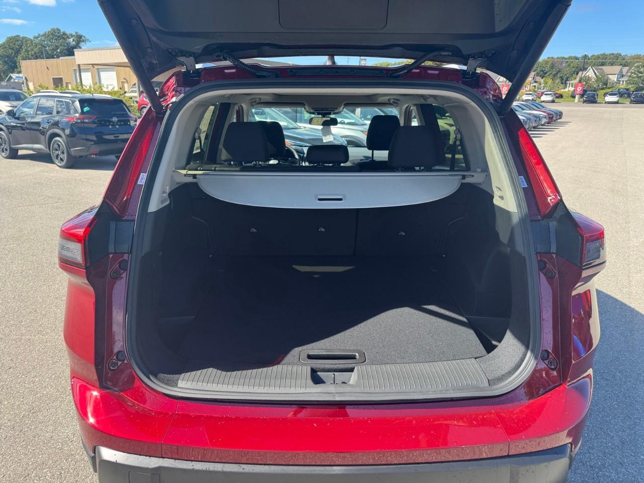 2026 Nissan Rogue AWD SV Moonroof Photo