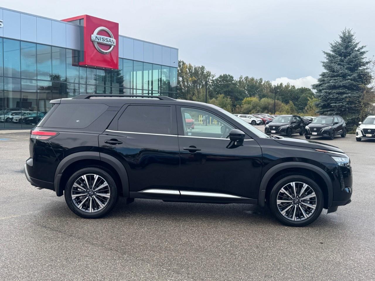 2026 Nissan Pathfinder Platinum 4WD Photo