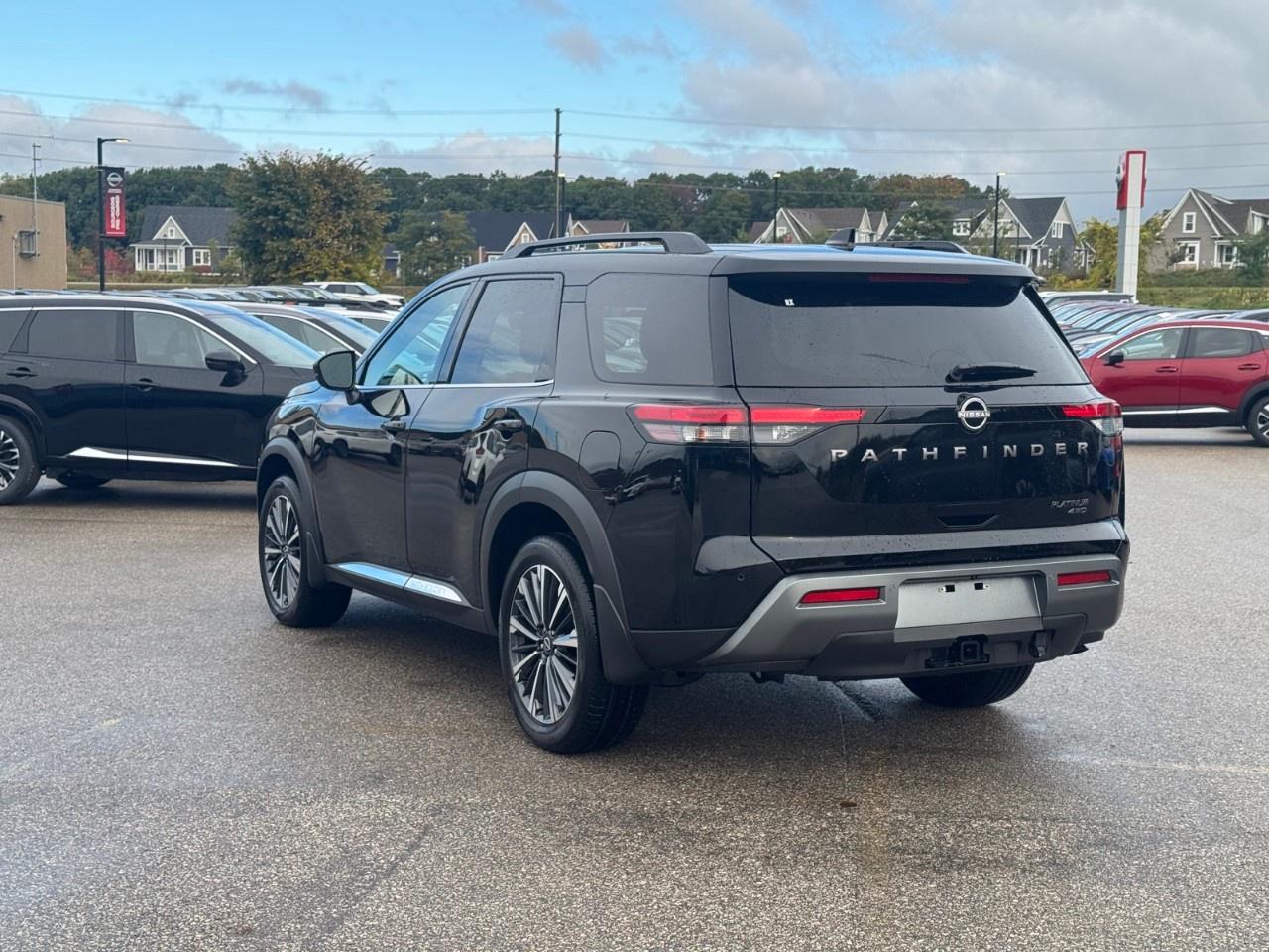 2026 Nissan Pathfinder Platinum 4WD Photo