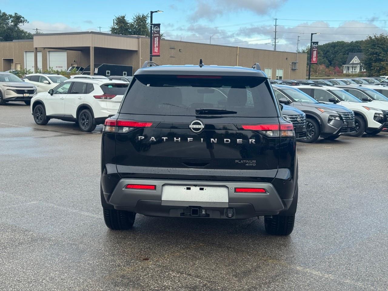 2026 Nissan Pathfinder Platinum 4WD Photo