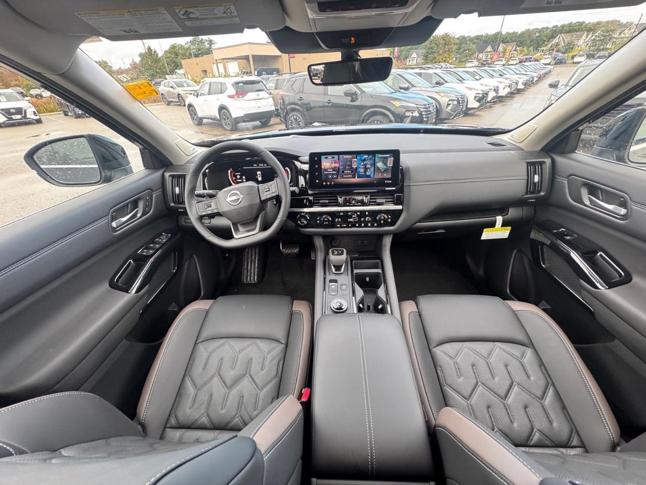 2026 Nissan Pathfinder Platinum 4WD Photo