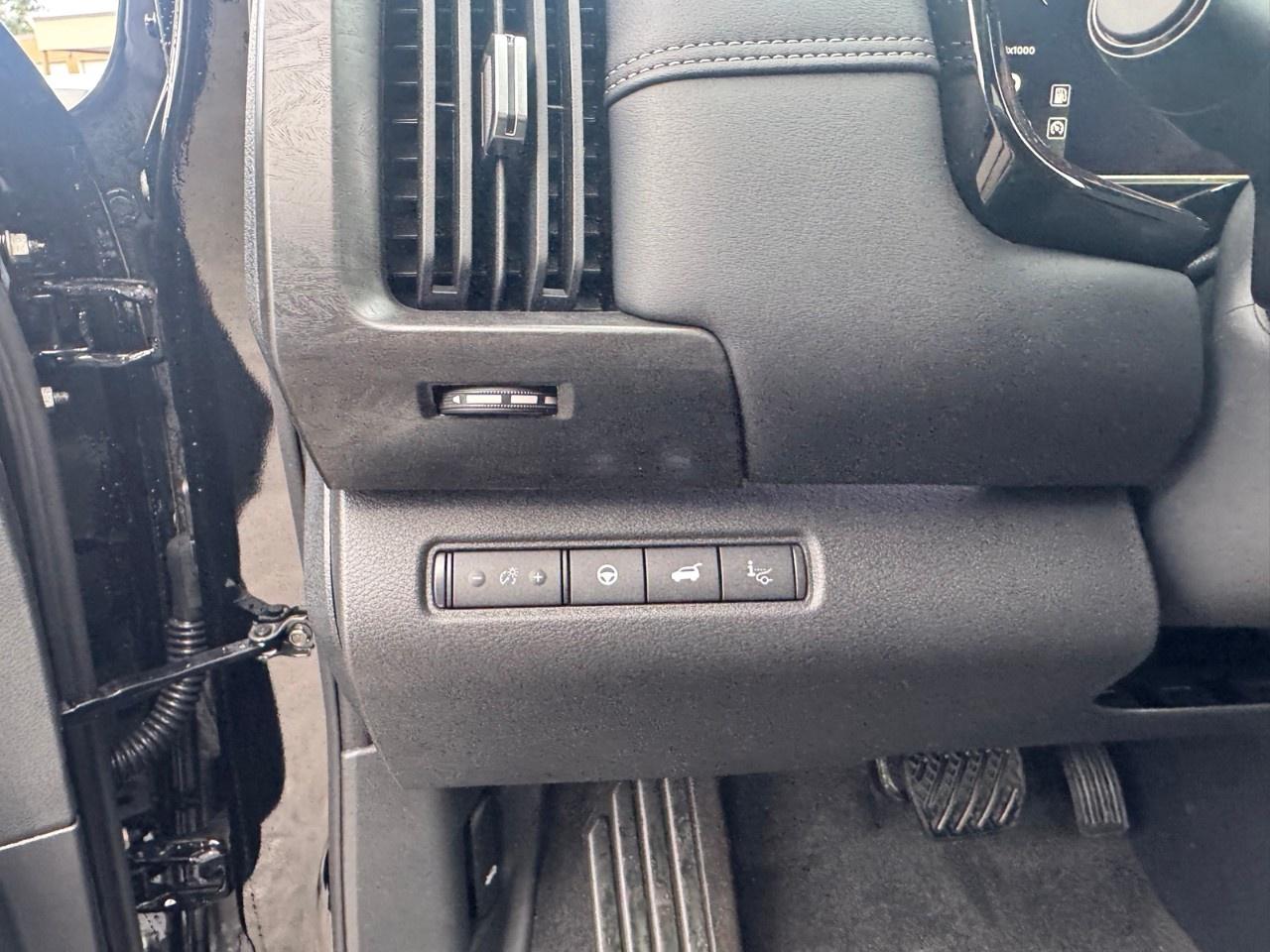 2026 Nissan Pathfinder Platinum 4WD Photo