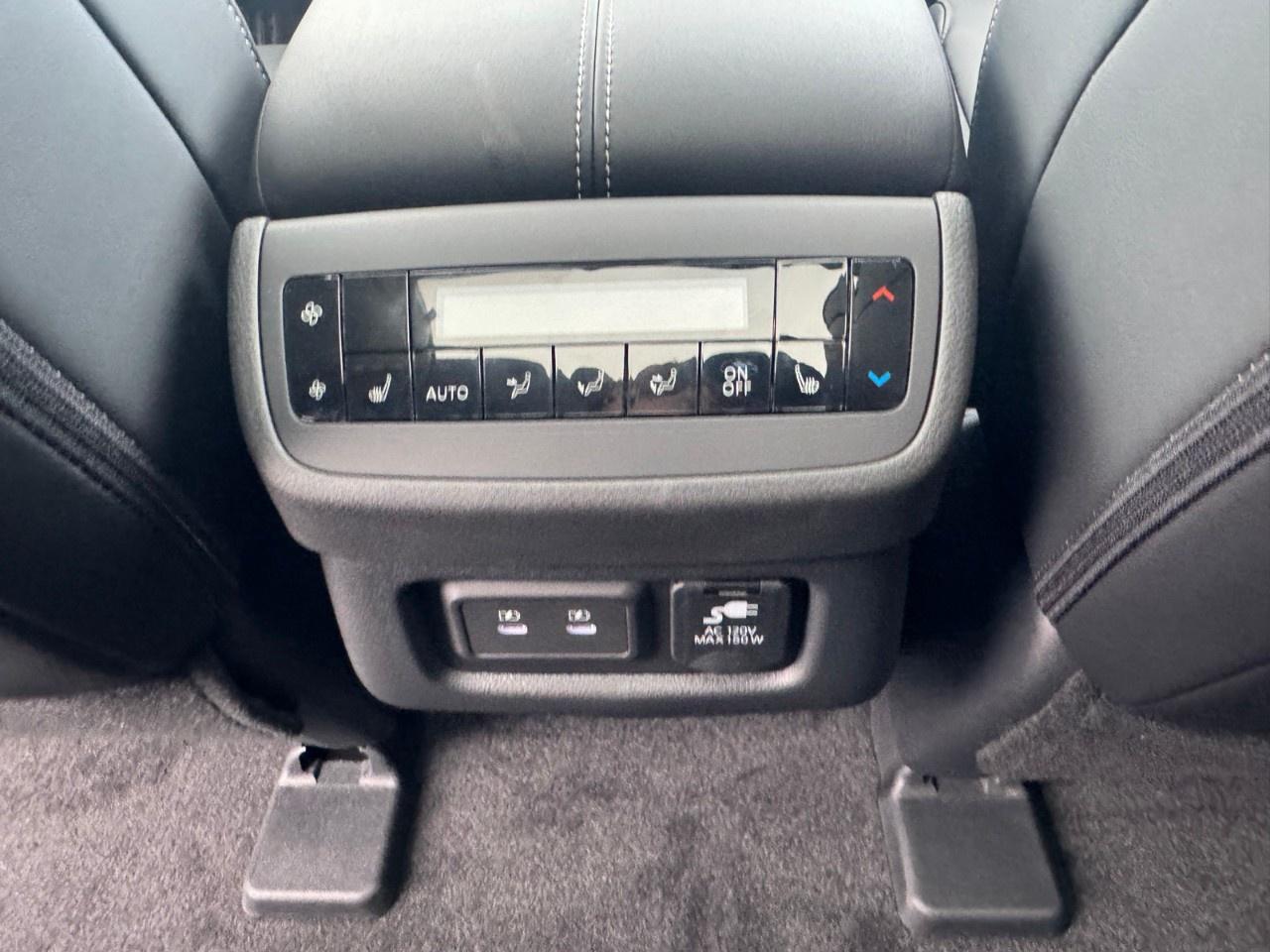 2026 Nissan Pathfinder Platinum 4WD Photo