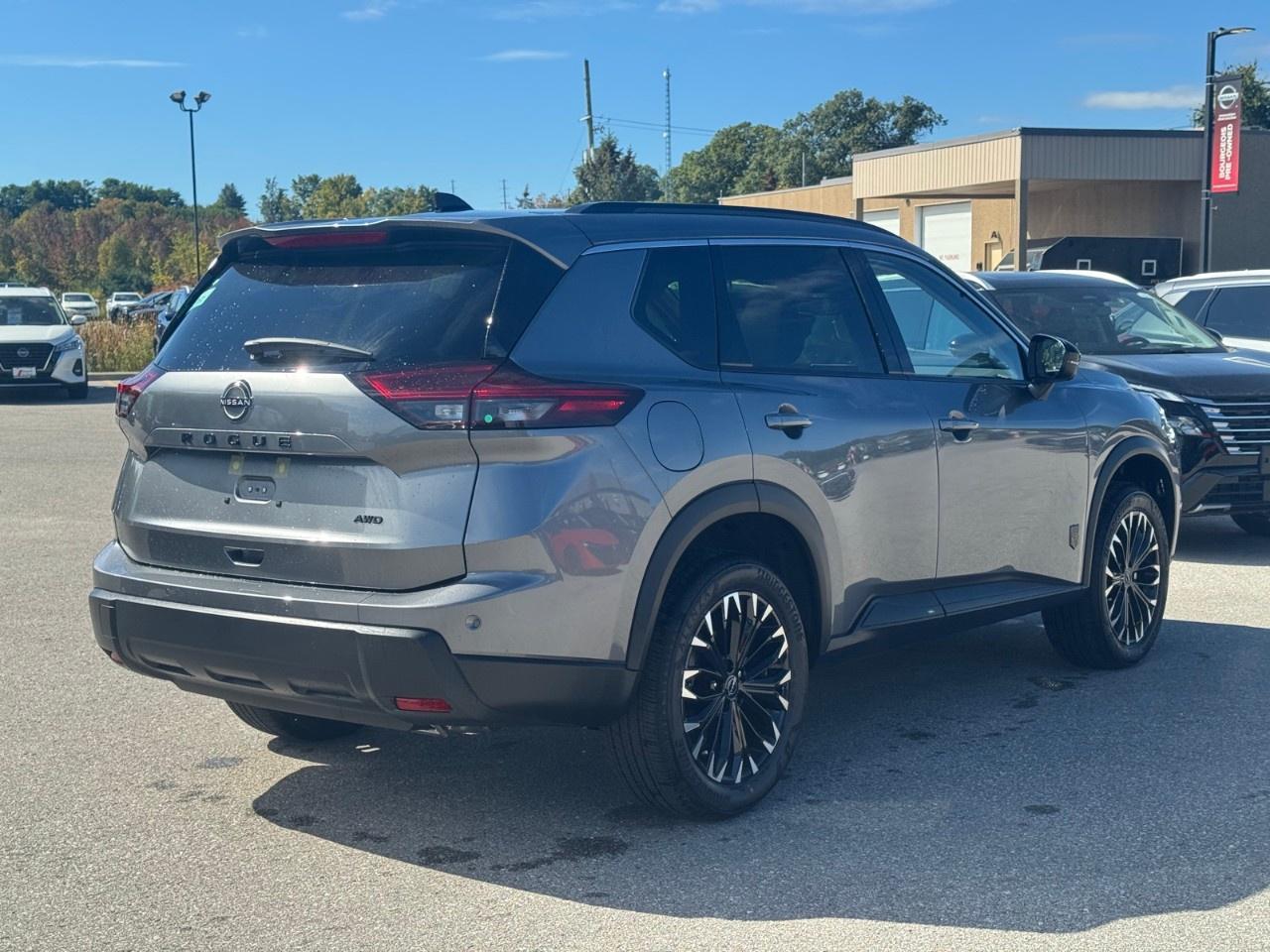 2026 Nissan Rogue AWD SV Dark Armor Photo