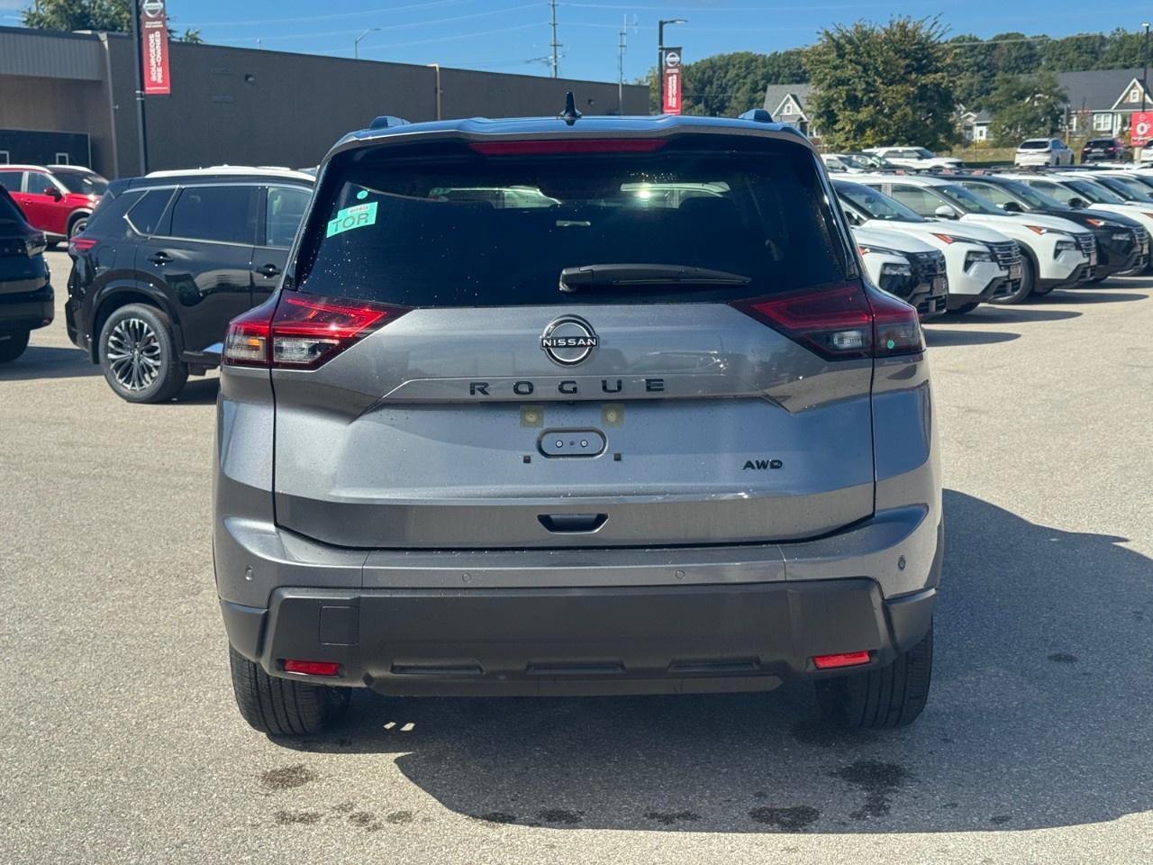 2026 Nissan Rogue AWD SV Dark Armor Photo