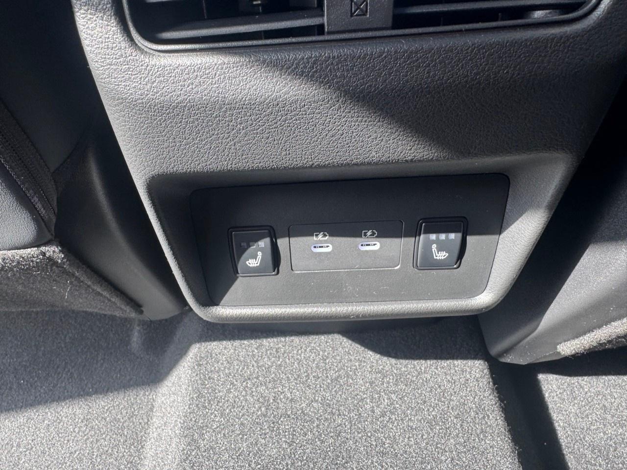 2026 Nissan Rogue AWD SV Dark Armor Photo