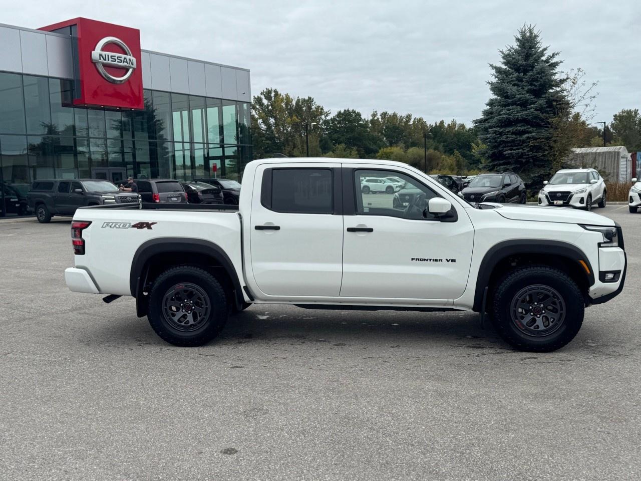 2027 Nissan Frontier Crew Cab 4x4 PRO-4X Luxury Photo