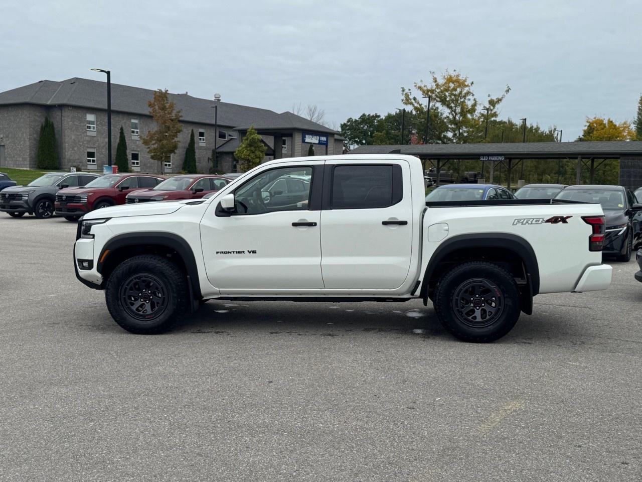 2027 Nissan Frontier Crew Cab 4x4 PRO-4X Luxury Photo