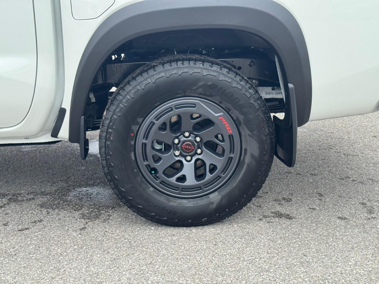2027 Nissan Frontier Crew Cab 4x4 PRO-4X Luxury Photo