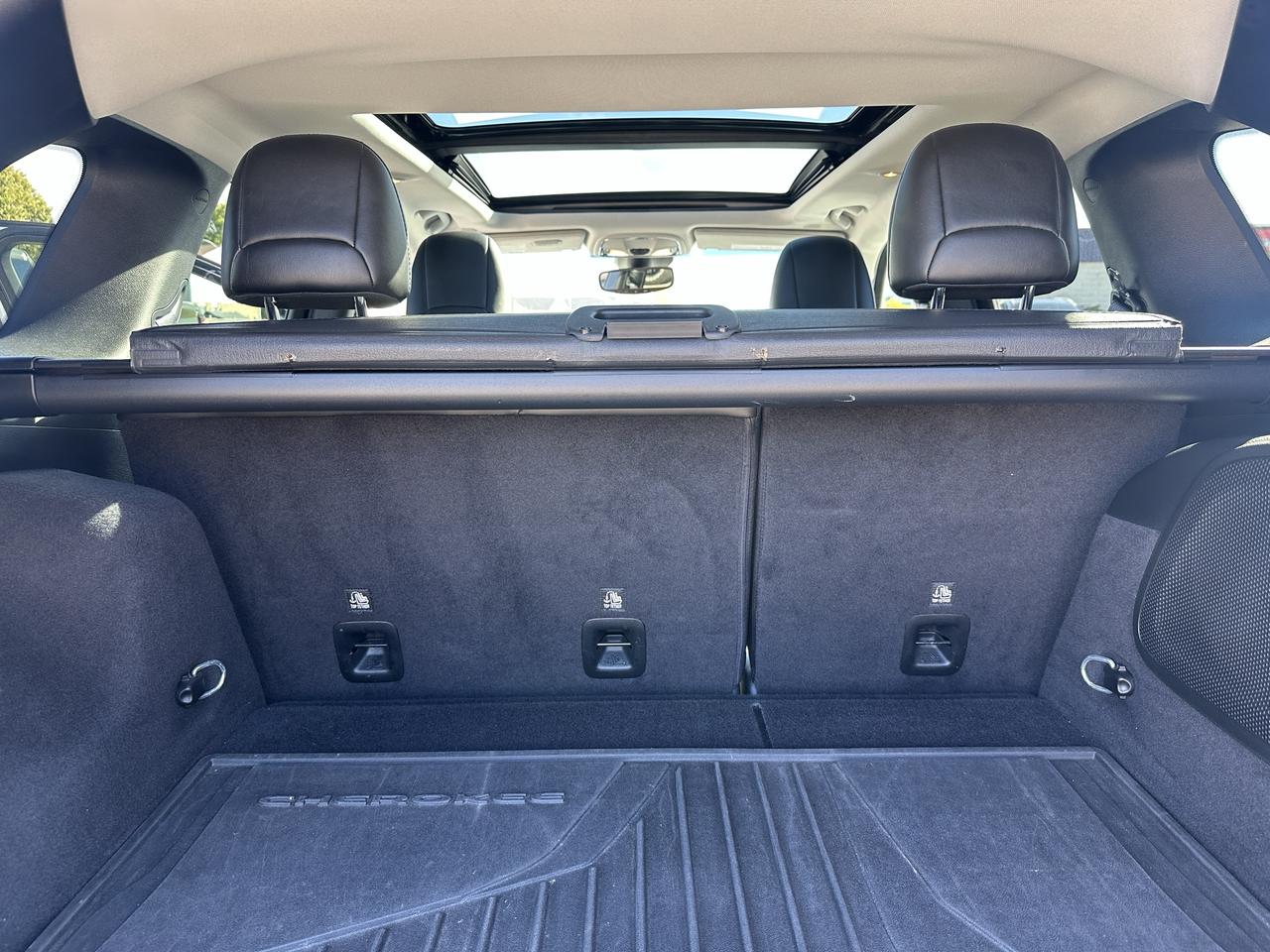 2019 Jeep Cherokee Limited Photo