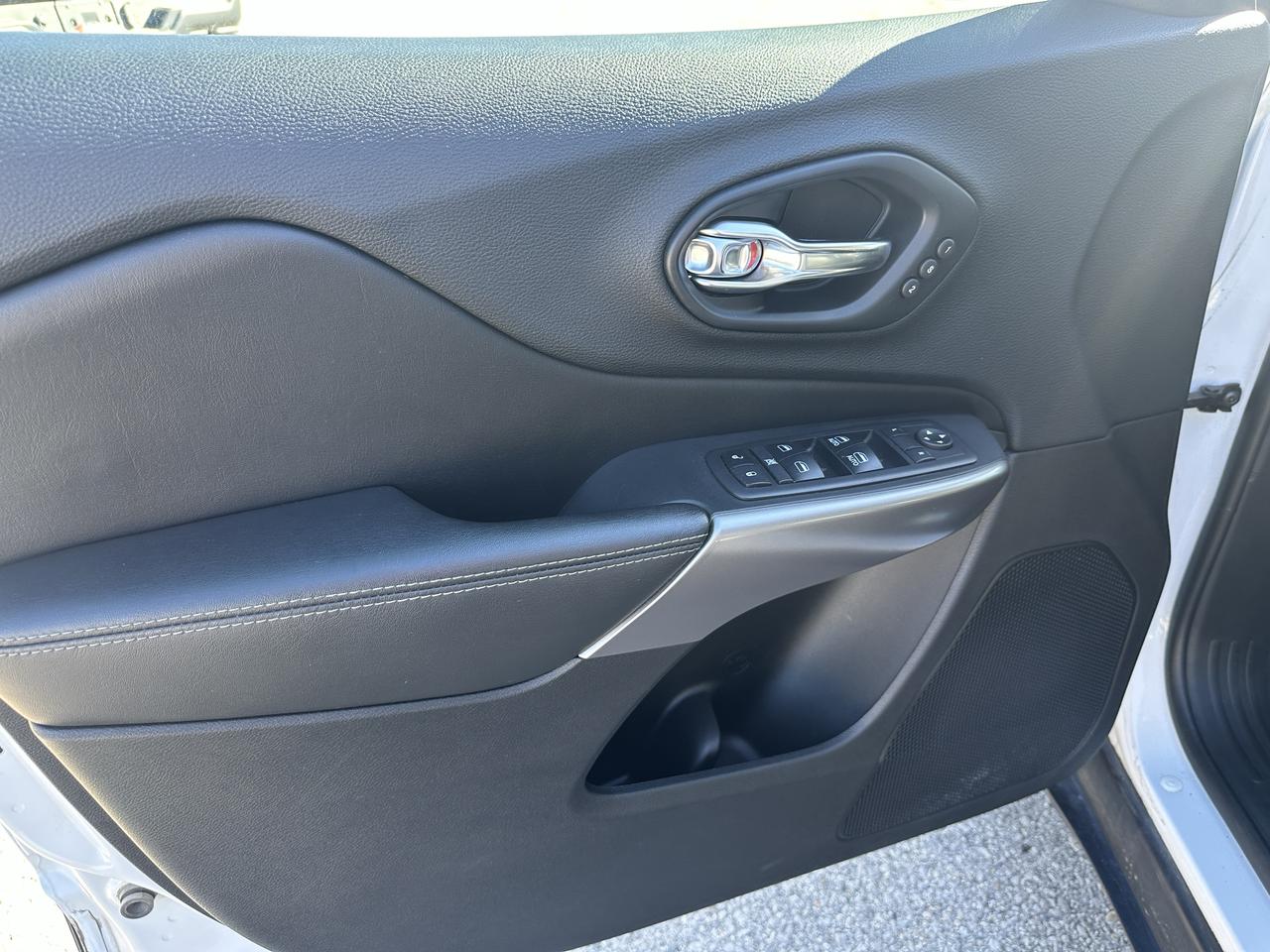 2019 Jeep Cherokee Limited Photo