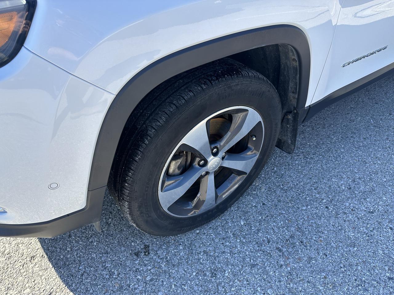 2019 Jeep Cherokee Limited Photo