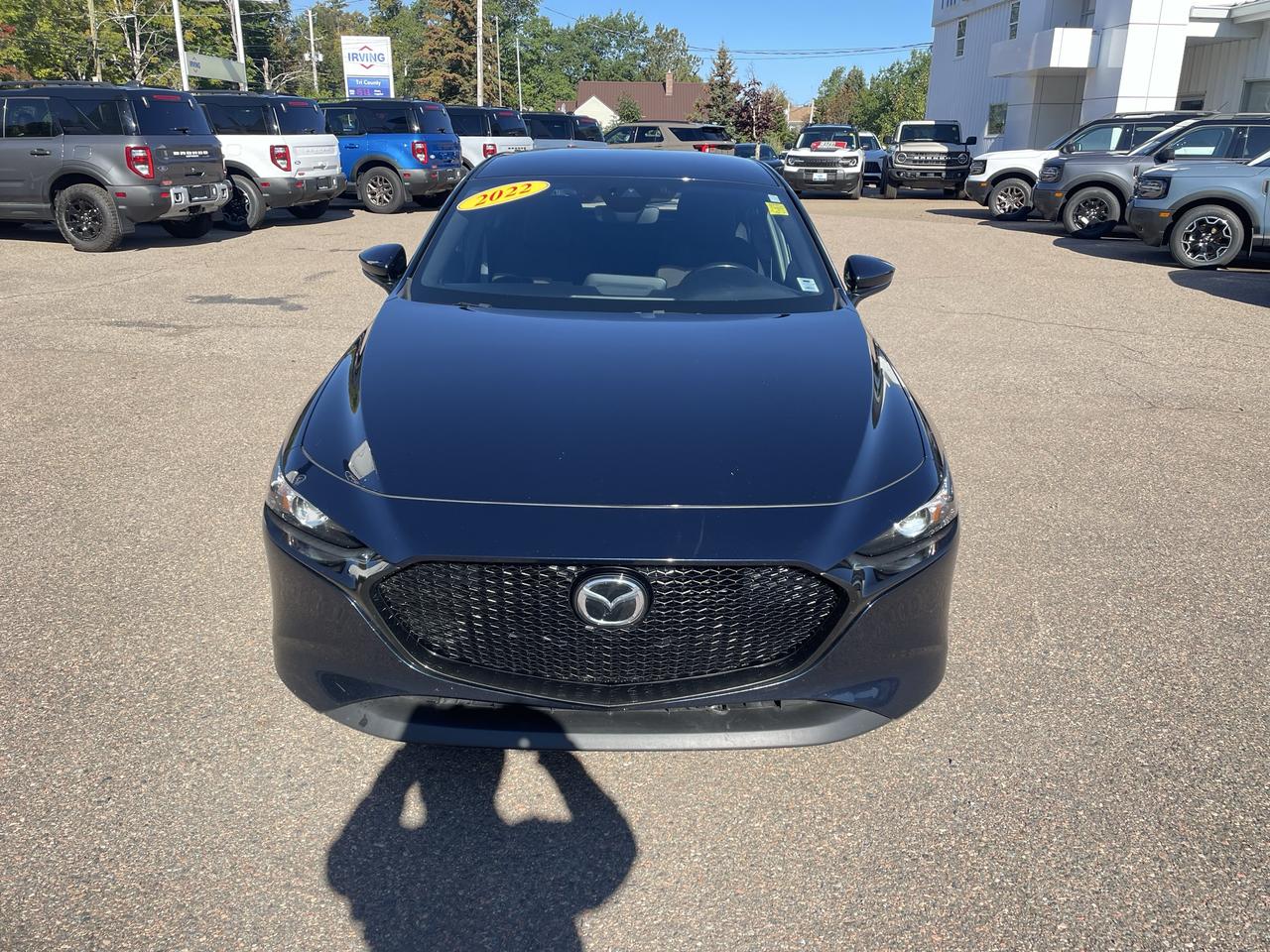 2022 Mazda MAZDA3 Sport GS Photo1