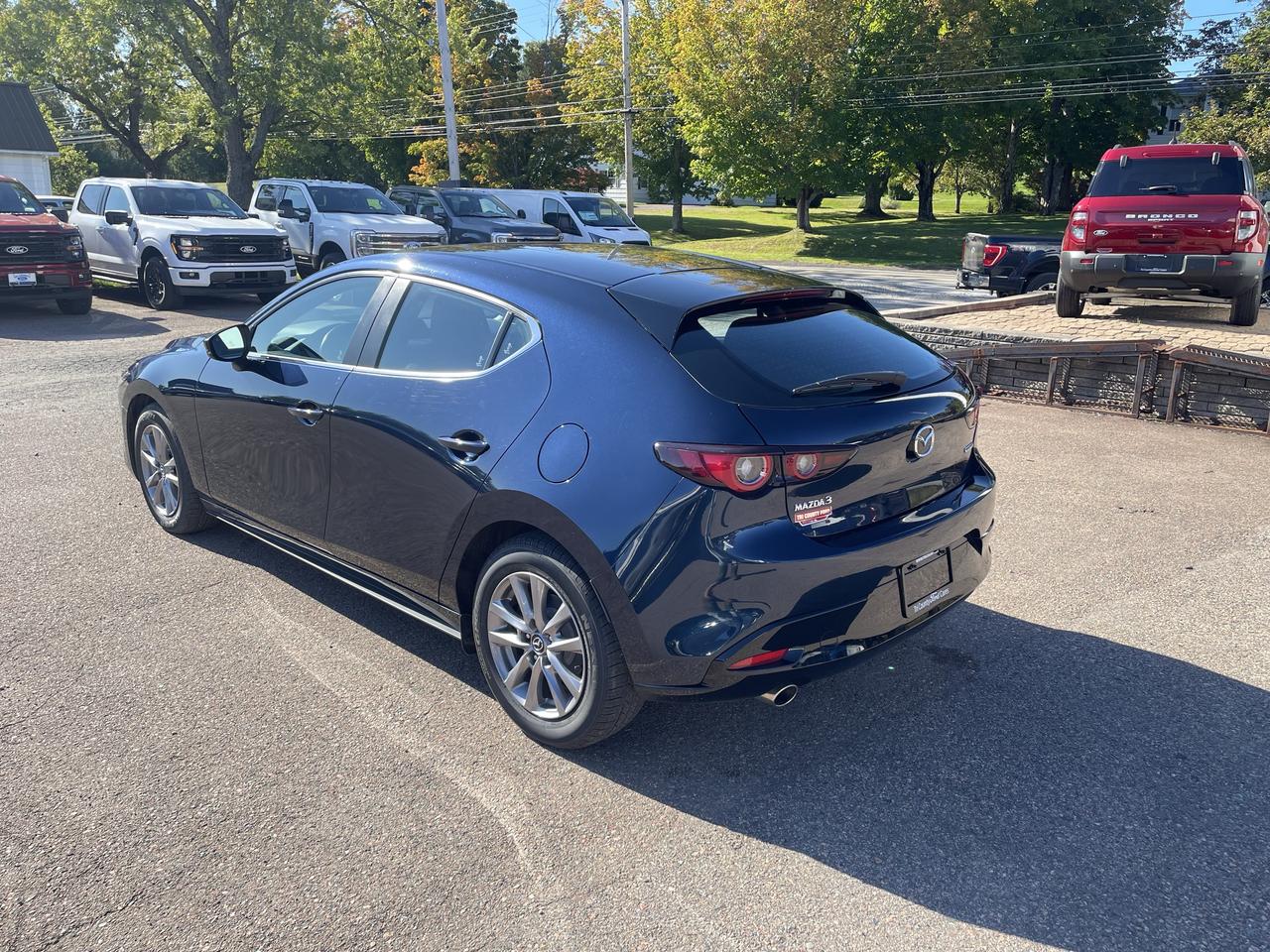2022 Mazda MAZDA3 Sport GS Photo4