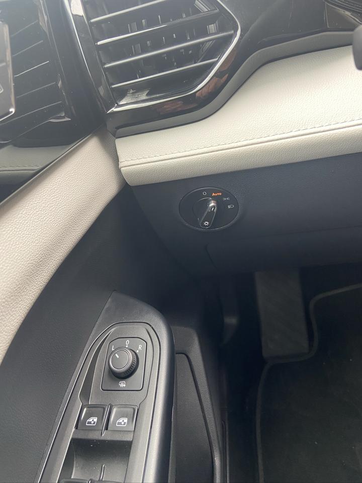 2026 Volkswagen Taos Trendline Photo