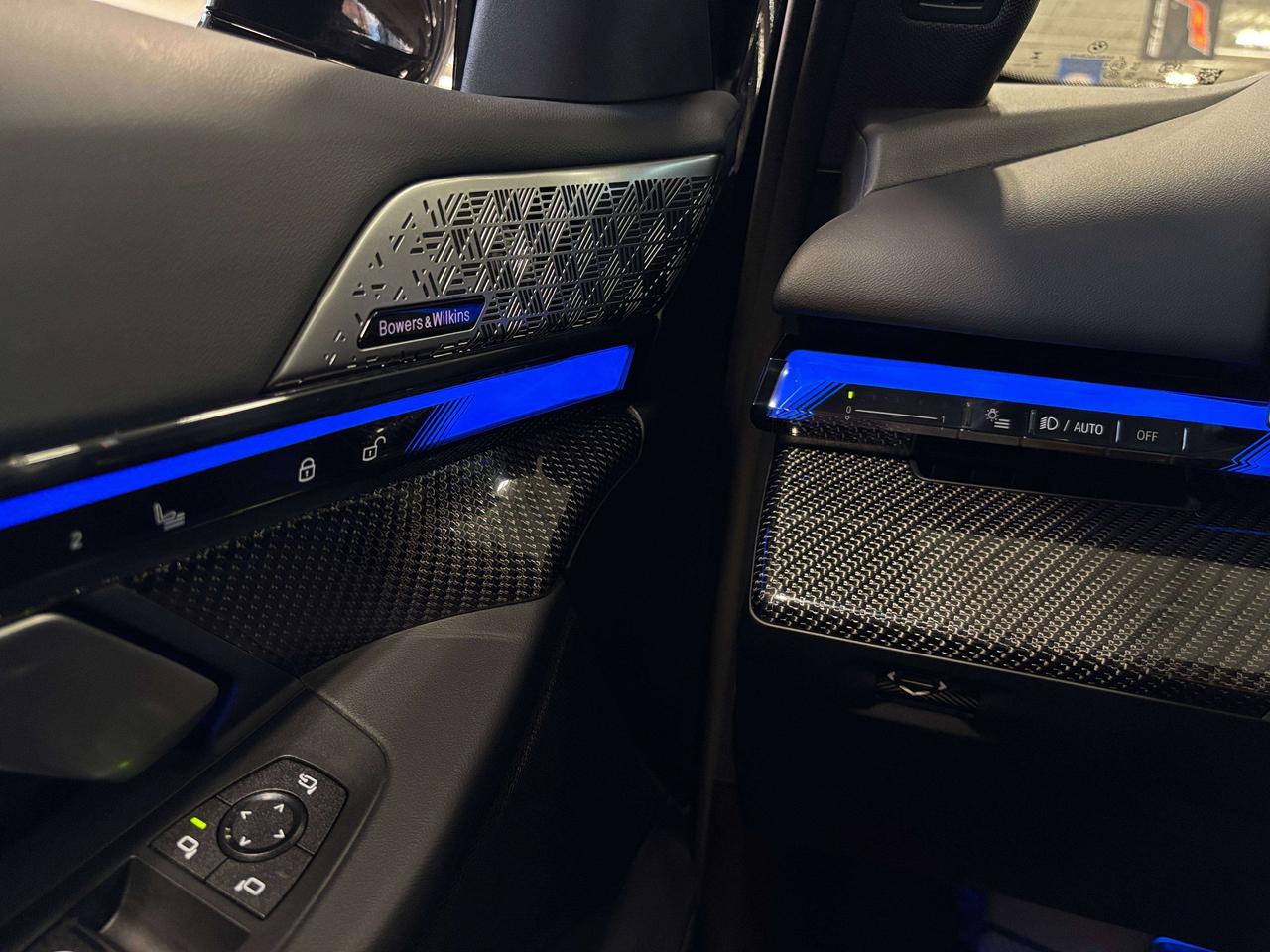 2025 BMW i5 M60 xDrive|ARVIEW|HUD|NAV|CARBON|3DCAM|BOWERSAUDIO Photo