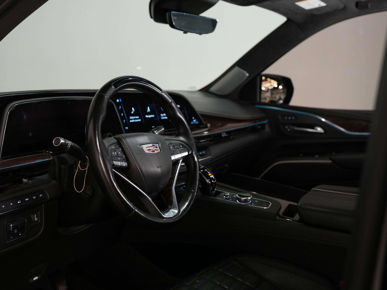 2023 Cadillac Escalade SPORT PLATINUM | 7 PASS | NIGHT VISION & ONYX PKG Photo