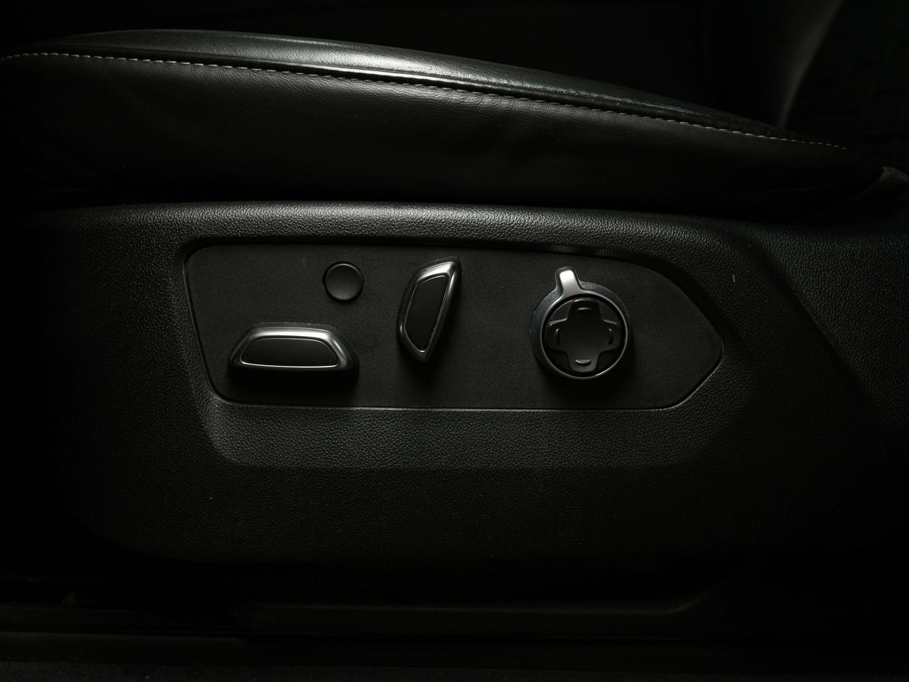 2023 Cadillac Escalade SPORT PLATINUM | 7 PASS | NIGHT VISION & ONYX PKG Photo