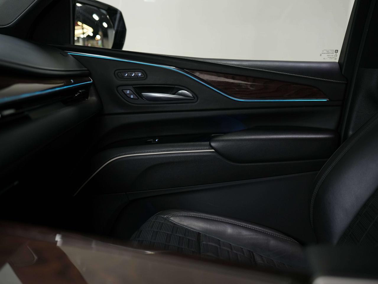 2023 Cadillac Escalade SPORT PLATINUM | 7 PASS | NIGHT VISION & ONYX PKG Photo