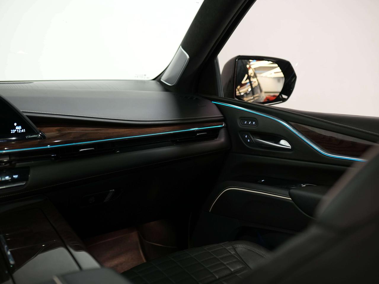 2023 Cadillac Escalade SPORT PLATINUM | 7 PASS | NIGHT VISION & ONYX PKG Photo