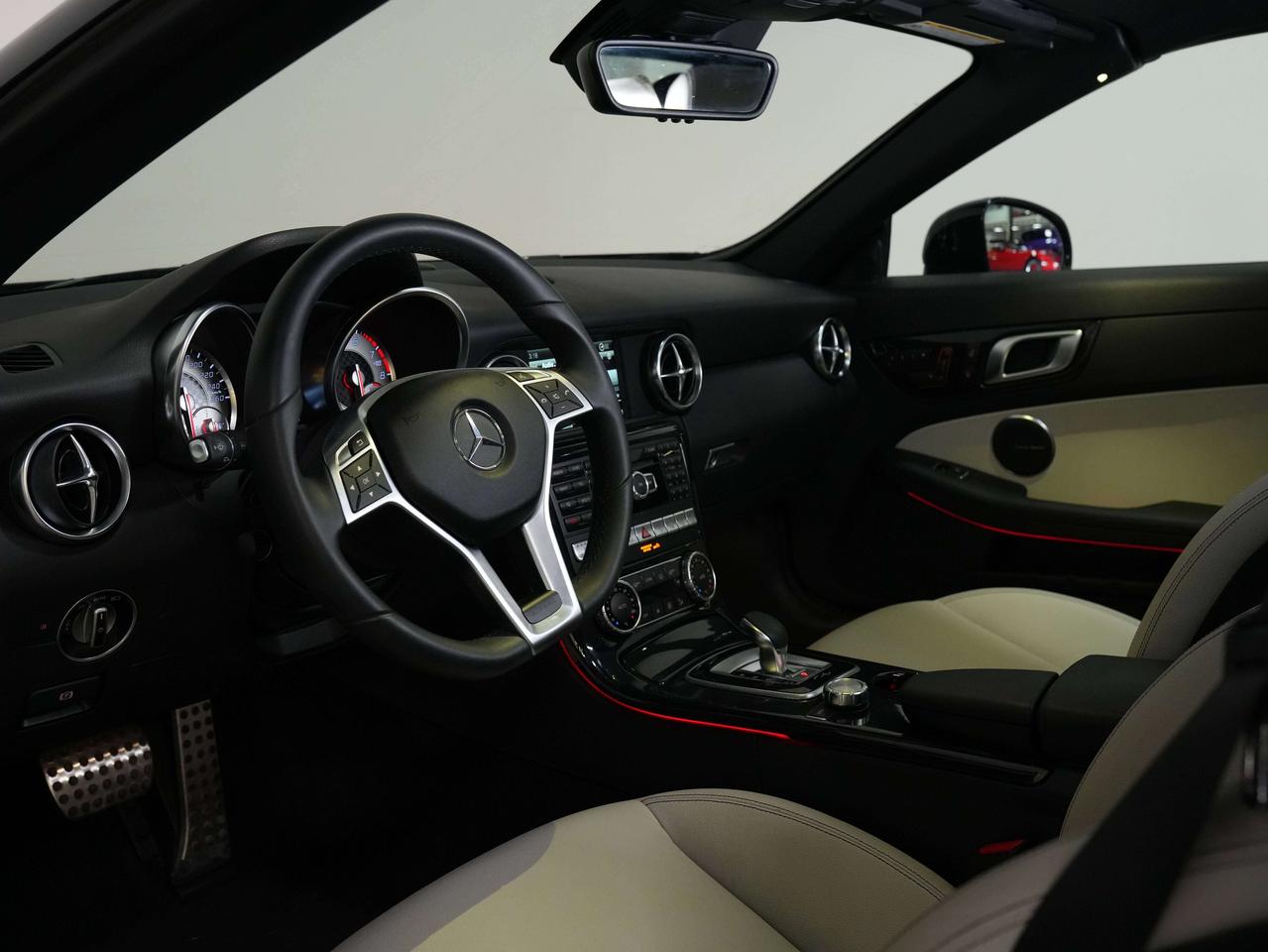 2016 Mercedes-Benz SLK 300 | AMG | CONVERTIBLE | PREMIUM & SPORT PKG Photo