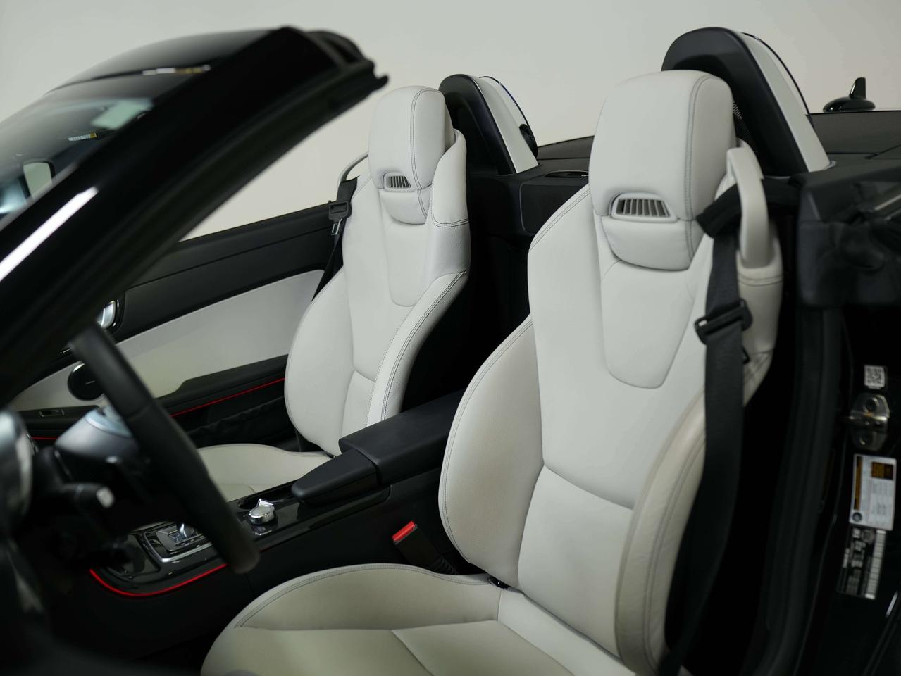 2016 Mercedes-Benz SLK 300 | AMG | CONVERTIBLE | PREMIUM & SPORT PKG Photo