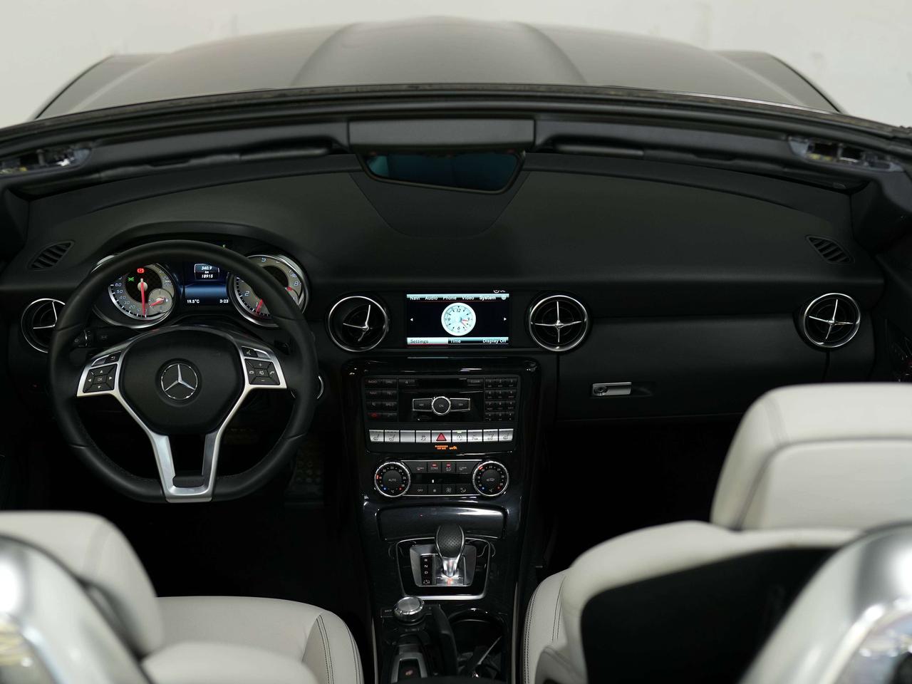 2016 Mercedes-Benz SLK 300 | AMG | CONVERTIBLE | PREMIUM & SPORT PKG Photo