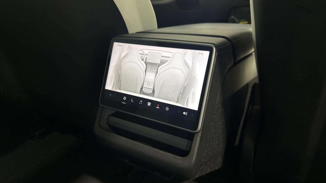 2024 Tesla Model 3 PERFORMANCE| CLEAN CARFAX| 1 OWNER| LEATHER Photo