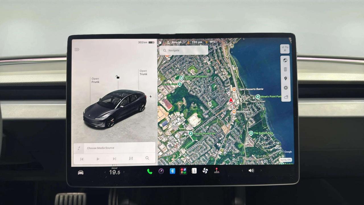 2024 Tesla Model 3 PERFORMANCE| CLEAN CARFAX| 1 OWNER| LEATHER Photo
