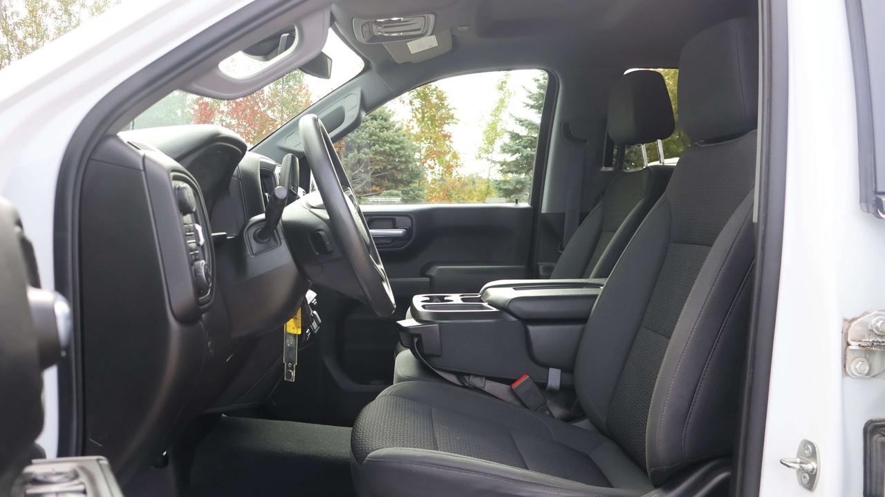 2021 Chevrolet Silverado 1500 Custom Trail Boss | Tow Hitch | WiFi Photo