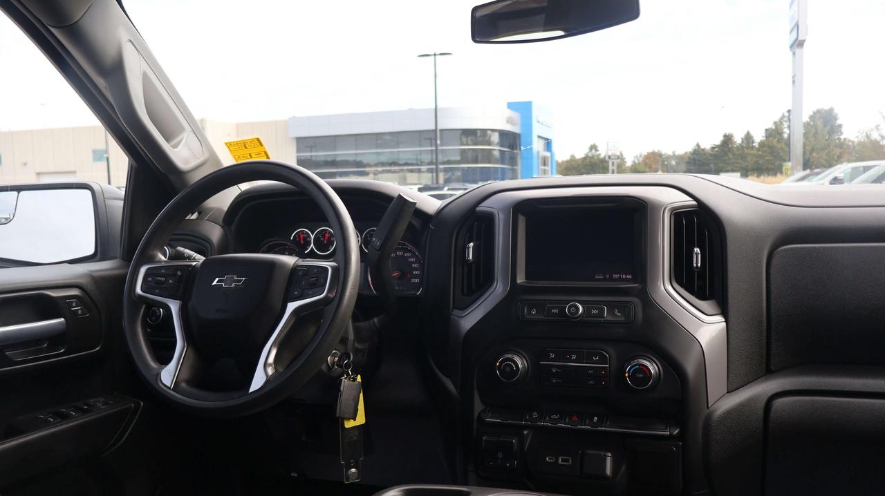 2021 Chevrolet Silverado 1500 Custom Trail Boss | Tow Hitch | WiFi Photo