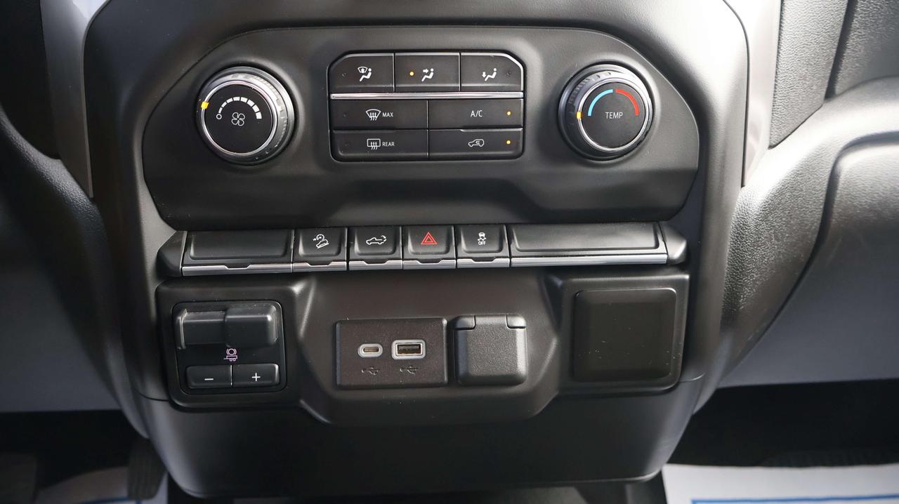 2021 Chevrolet Silverado 1500 Custom Trail Boss | Tow Hitch | WiFi Photo