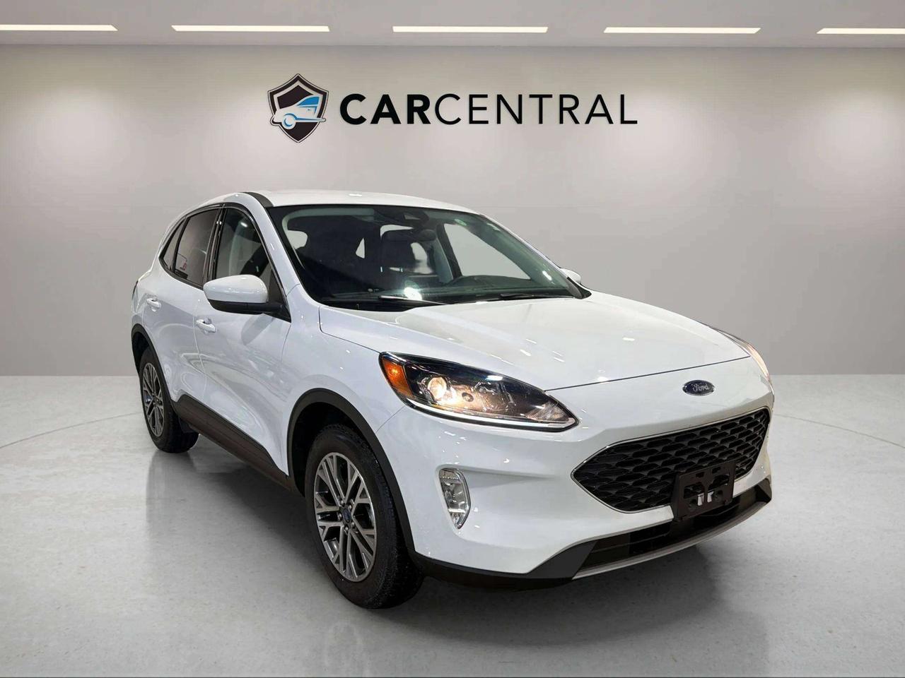 2022 Ford Escape SEL| CLEAN CARFAX| LANE ASSIST| LEATHER| CARPLAY Photo