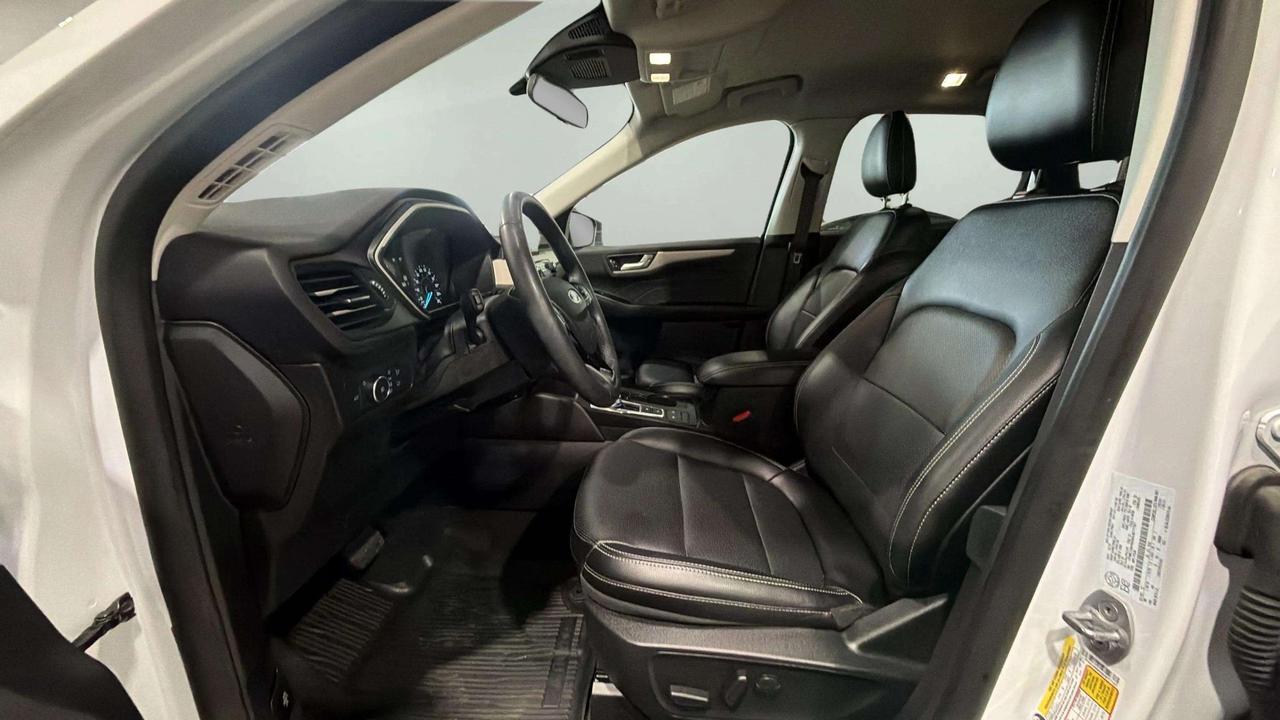 2022 Ford Escape SEL| CLEAN CARFAX| LANE ASSIST| LEATHER| CARPLAY Photo