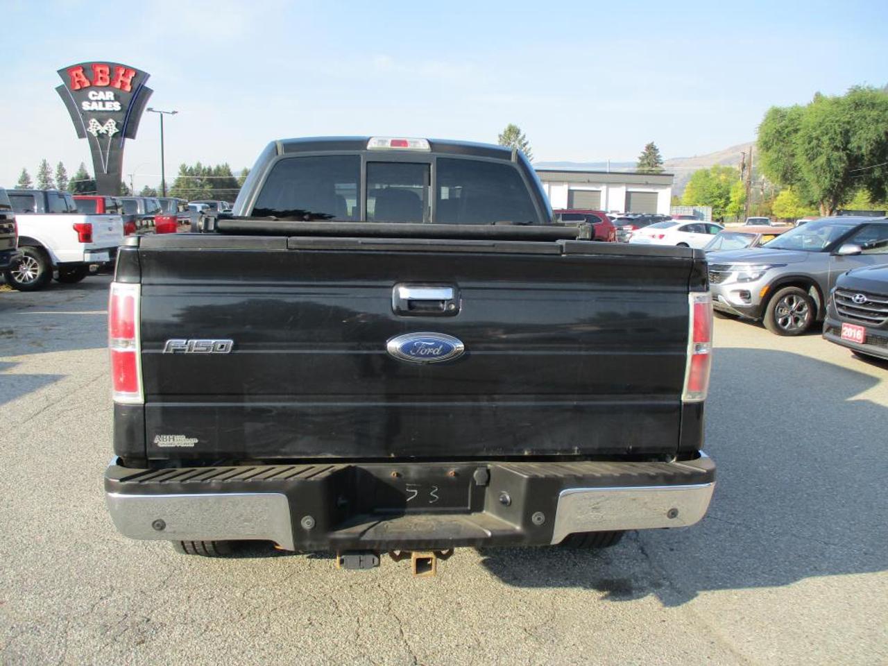 2012 Ford F-150 LARIAT CREW 4x4 - Photo #4