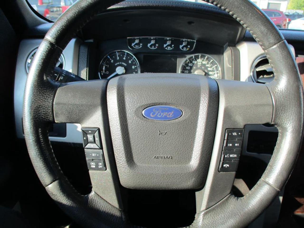 2012 Ford F-150 LARIAT CREW 4x4 - Photo #11