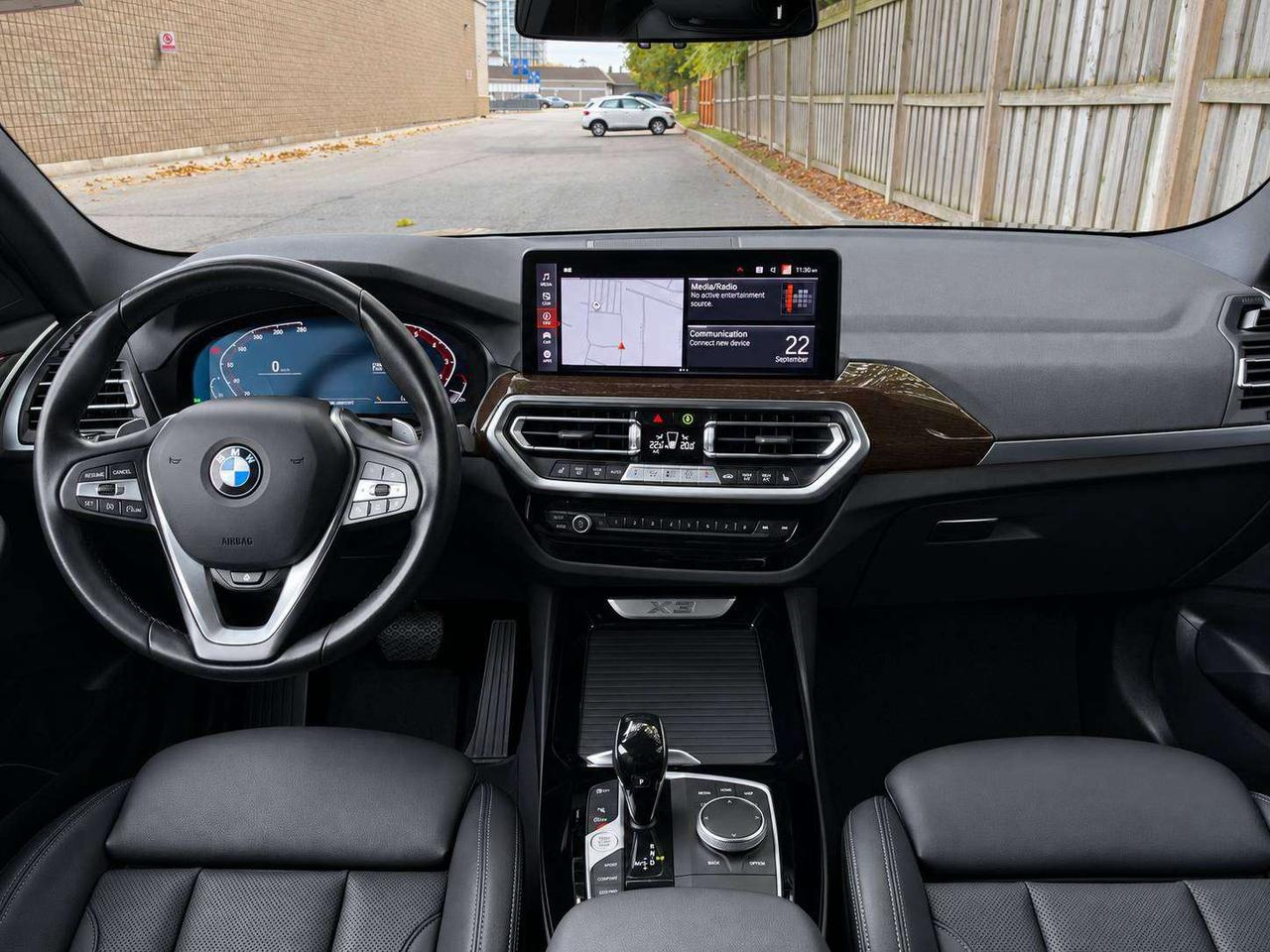 2022 BMW X3 xDrive 30i | Premium Essential | Panoroof | AWD Photo