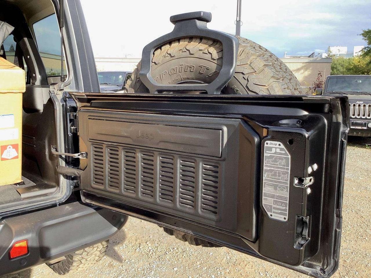 2024 Jeep Wrangler Willys PHEV | Dual Top | Hybrid Off Road | 4X4 Photo