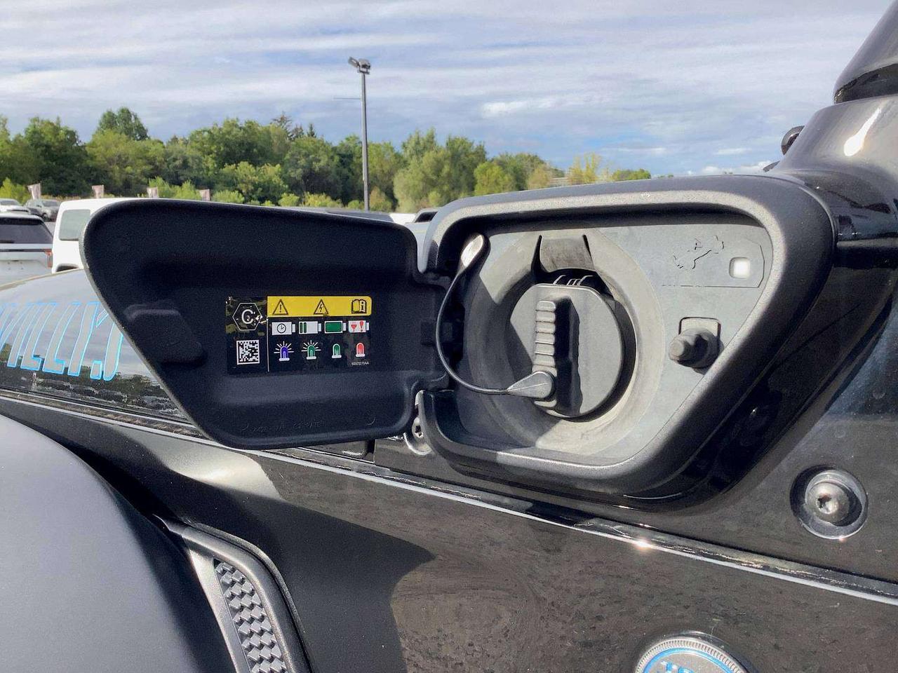 2024 Jeep Wrangler Willys PHEV | Dual Top | Hybrid Off Road | 4X4 Photo