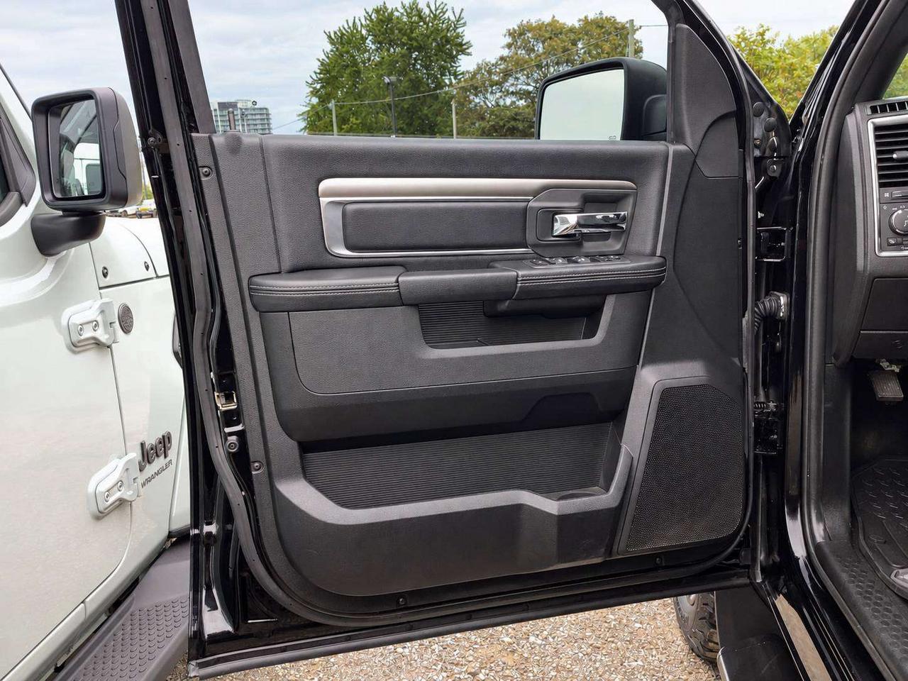 2022 RAM 1500 Warlock V8 | Heated Seats | Alpine NAV | 4X4 Photo