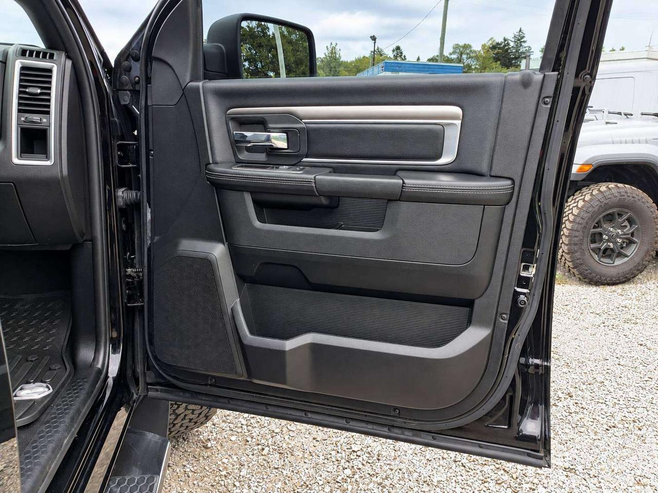 2022 RAM 1500 Warlock V8 | Heated Seats | Alpine NAV | 4X4 Photo