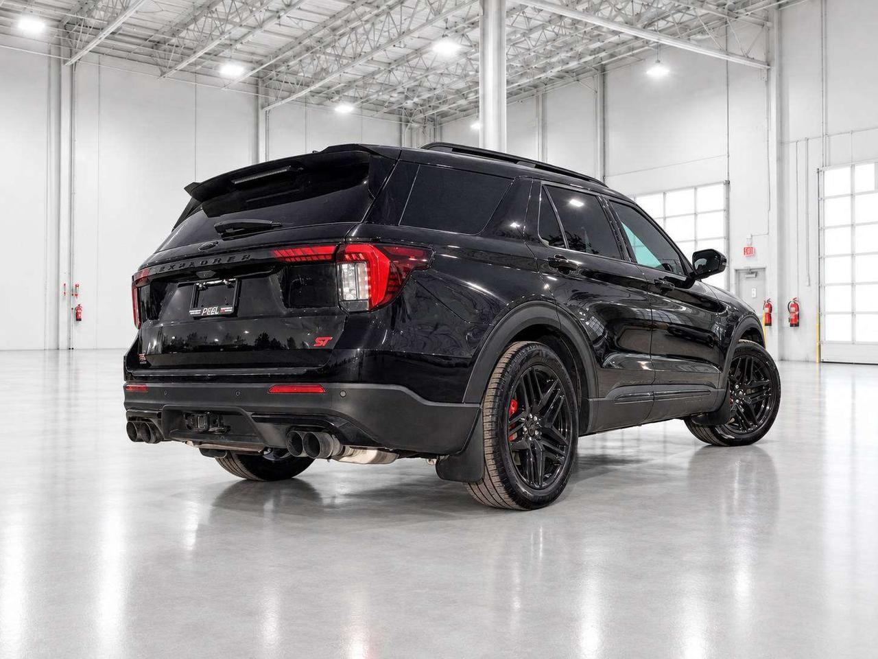 2025 Ford Explorer ST 6 Seat | Panoroof | Bang & Olufsen Audio | AWD Photo