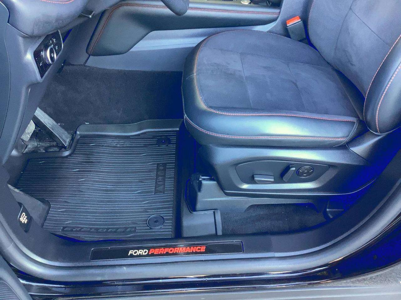 2025 Ford Explorer ST 6 Seat | Panoroof | Bang & Olufsen Audio | AWD Photo