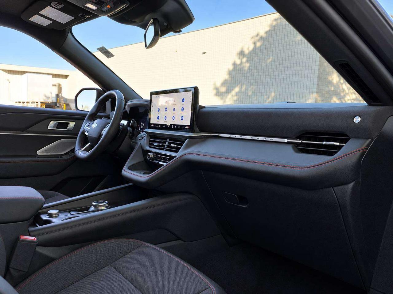 2025 Ford Explorer ST 6 Seat | Panoroof | Bang & Olufsen Audio | AWD Photo